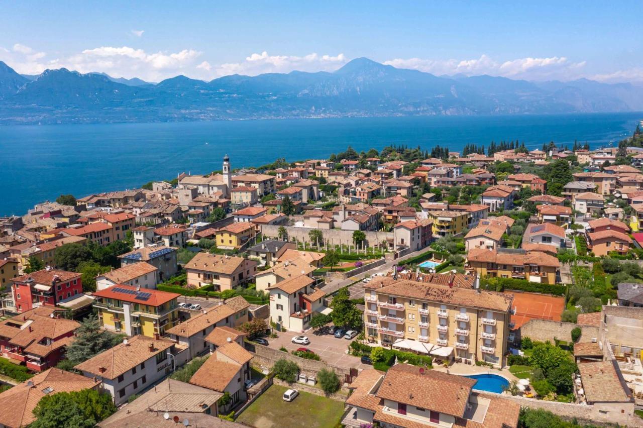 Hotel Romeo Torri Del Benaco Exterior foto